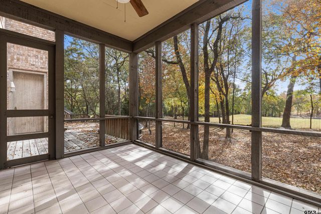 196 N Peaceful Woods Trail, Holly Lake Ranch, TX 75765