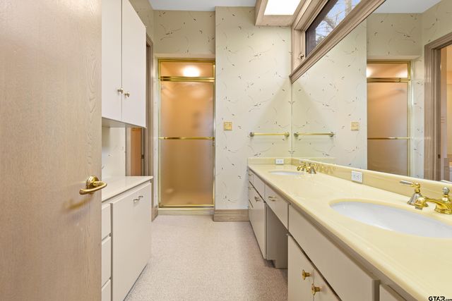 196 N Peaceful Woods Trail, Holly Lake Ranch, TX 75765