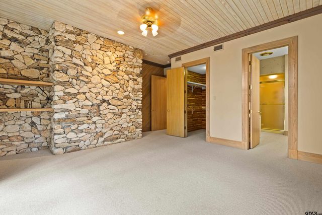 196 N Peaceful Woods Trail, Holly Lake Ranch, TX 75765