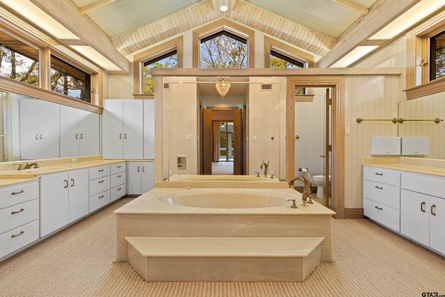 196 N Peaceful Woods Trail, Holly Lake Ranch, TX 75765