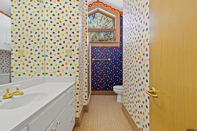 196 N Peaceful Woods Trail, Holly Lake Ranch, TX 75765