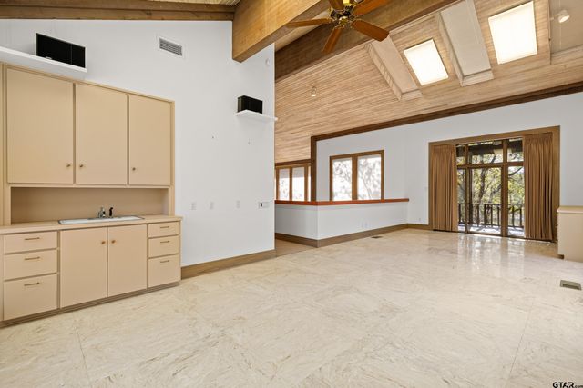 196 N Peaceful Woods Trail, Holly Lake Ranch, TX 75765