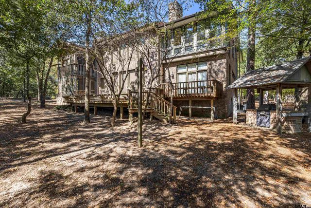 196 N Peaceful Woods Trail, Holly Lake Ranch, TX 75765