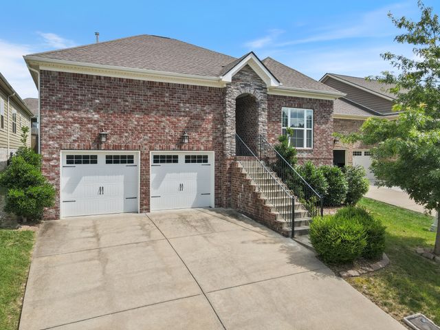 1353 Duns Ln, Nolensville, TN 37135