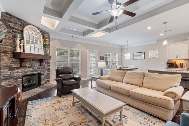 1353 Duns Ln, Nolensville, TN 37135