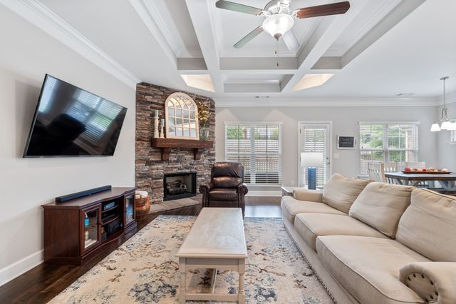 1353 Duns Ln, Nolensville, TN 37135