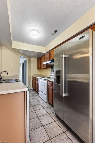 5504 Landings CRST, Virginia Beach, VA 23464