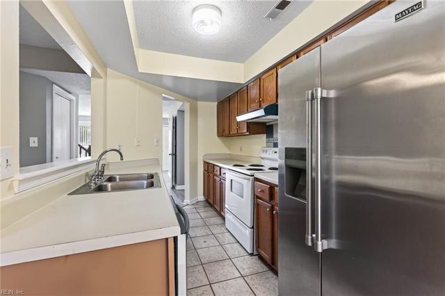5504 Landings CRST, Virginia Beach, VA 23464