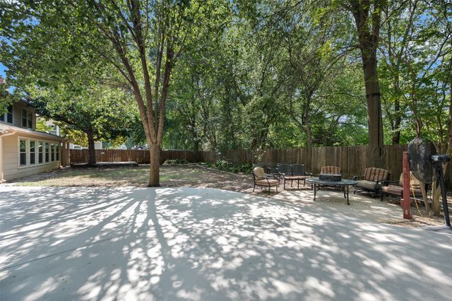 3901 White Oak Court, Flower Mound, TX 75028