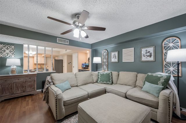 3901 White Oak Court, Flower Mound, TX 75028