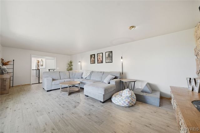 11272 Slade Road, Ridgeway, NY 14103