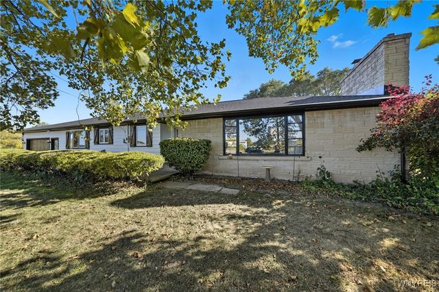 11272 Slade Road, Ridgeway, NY 14103