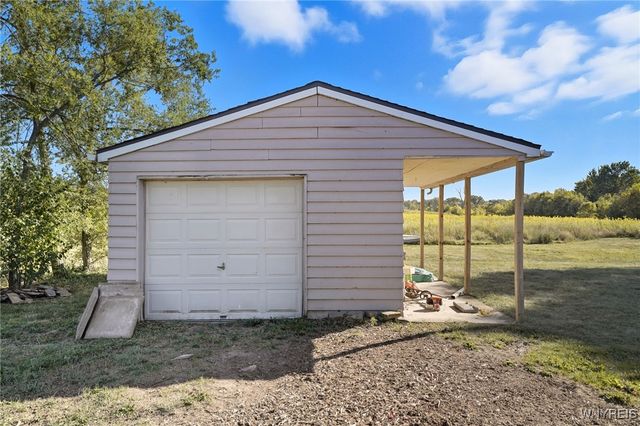 11272 Slade Road, Ridgeway, NY 14103