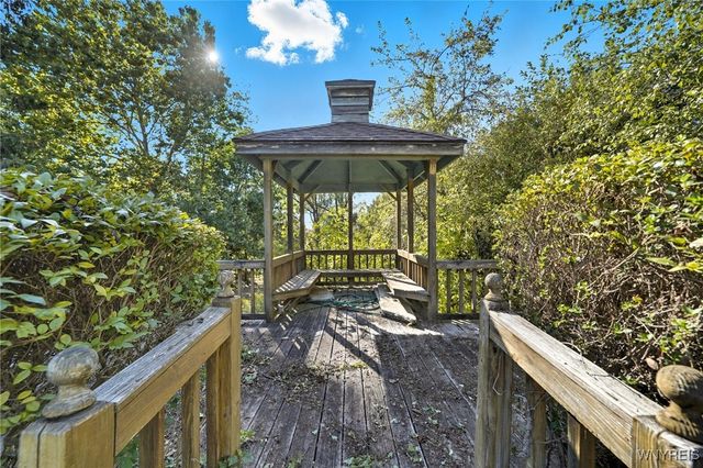 11272 Slade Road, Ridgeway, NY 14103