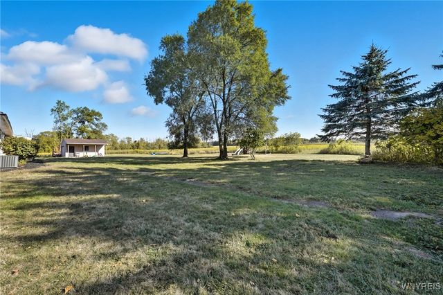 11272 Slade Road, Ridgeway, NY 14103