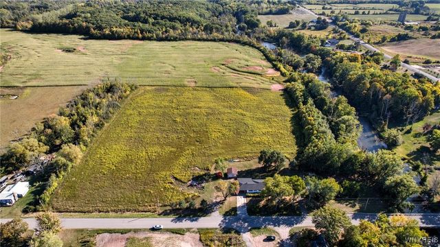 11272 Slade Road, Ridgeway, NY 14103