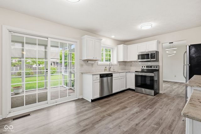 13461 Shakamac Drive, Carmel, IN 46032