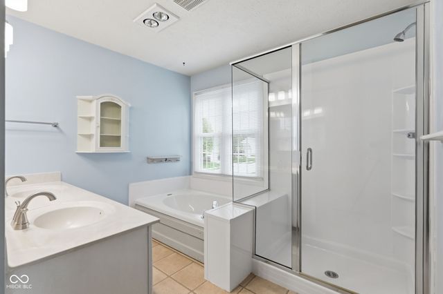 13461 Shakamac Drive, Carmel, IN 46032
