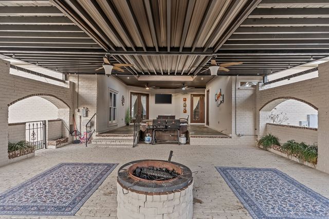 207 Royal Orleans Ct, Dothan, AL 36305