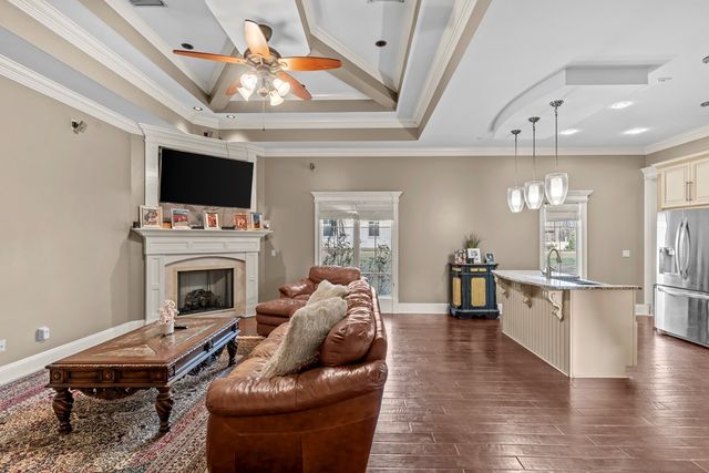 207 Royal Orleans Ct, Dothan, AL 36305