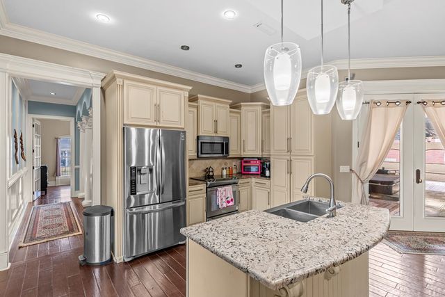 207 Royal Orleans Ct, Dothan, AL 36305