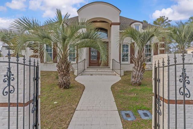 207 Royal Orleans Ct, Dothan, AL 36305