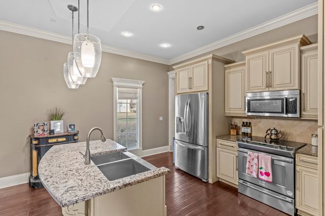 207 Royal Orleans Ct, Dothan, AL 36305