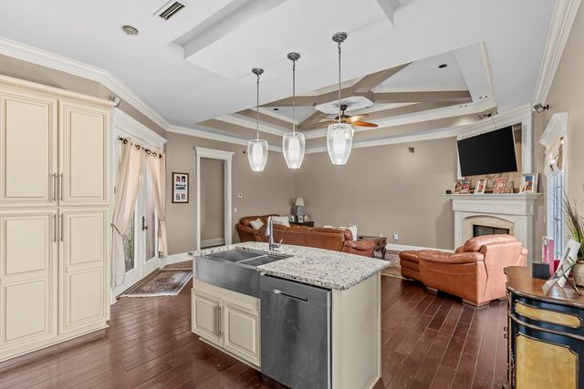 207 Royal Orleans Ct, Dothan, AL 36305