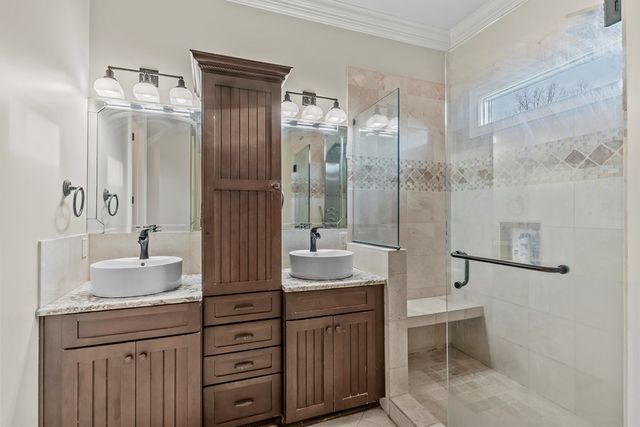 207 Royal Orleans Ct, Dothan, AL 36305