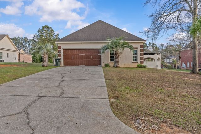 207 Royal Orleans Ct, Dothan, AL 36305