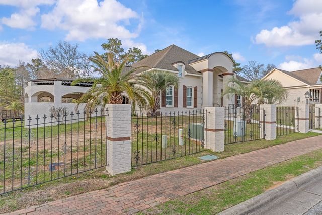 207 Royal Orleans Ct, Dothan, AL 36305