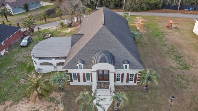 207 Royal Orleans Ct, Dothan, AL 36305