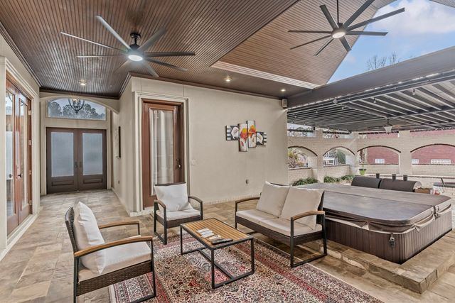 207 Royal Orleans Ct, Dothan, AL 36305