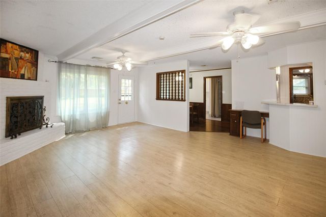 1106 Castle Hill Trail, Kingwood, TX 77339