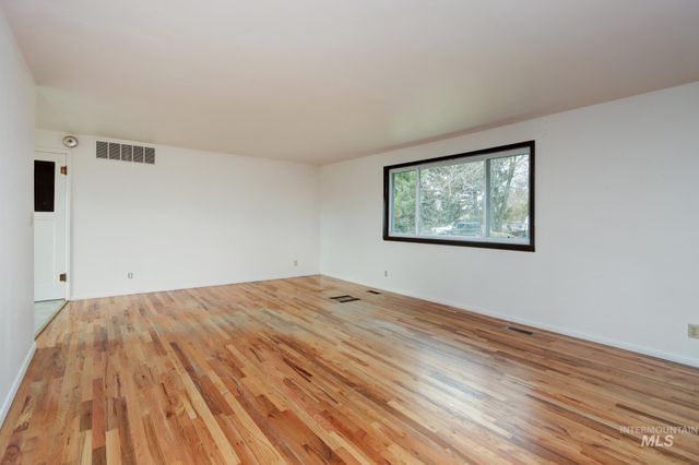 9215 Malad, Boise, ID 83709