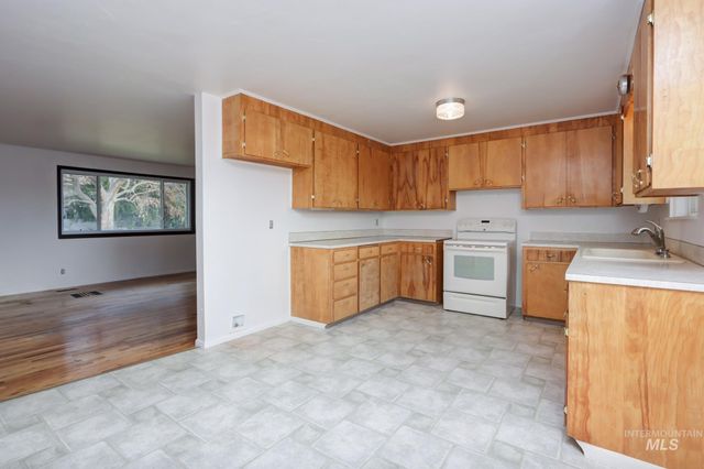 9215 Malad, Boise, ID 83709