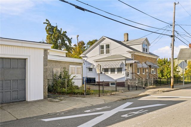 96 High Street, Cumberland, RI 02864
