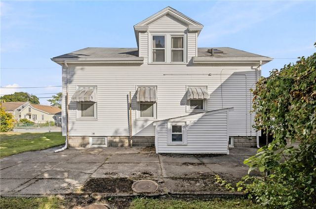 96 High Street, Cumberland, RI 02864