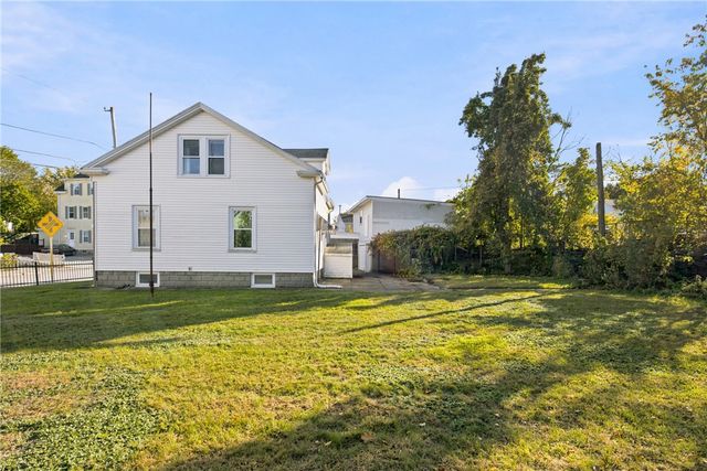 96 High Street, Cumberland, RI 02864