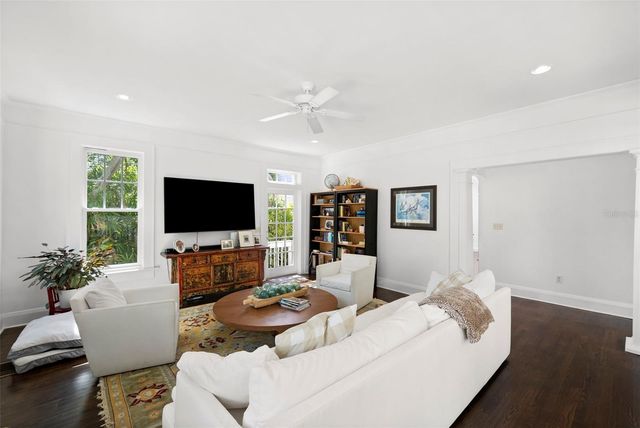 2630 W PROSPECT ROAD, Tampa, FL 33629