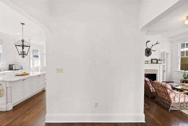 2630 W PROSPECT ROAD, Tampa, FL 33629