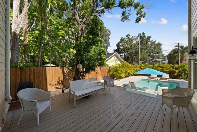 2630 W PROSPECT ROAD, Tampa, FL 33629