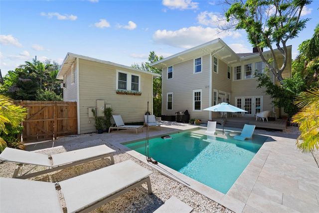 2630 W PROSPECT ROAD, Tampa, FL 33629