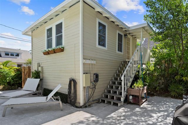 2630 W PROSPECT ROAD, Tampa, FL 33629