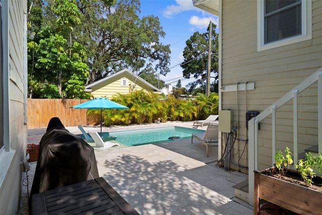 2630 W PROSPECT ROAD, Tampa, FL 33629