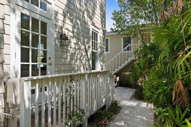 2630 W PROSPECT ROAD, Tampa, FL 33629