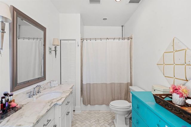 2630 W PROSPECT ROAD, Tampa, FL 33629