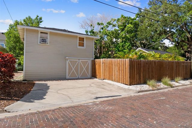 2630 W PROSPECT ROAD, Tampa, FL 33629