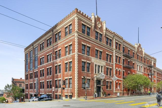 900 North Point Street 411, San Francisco, CA 94109