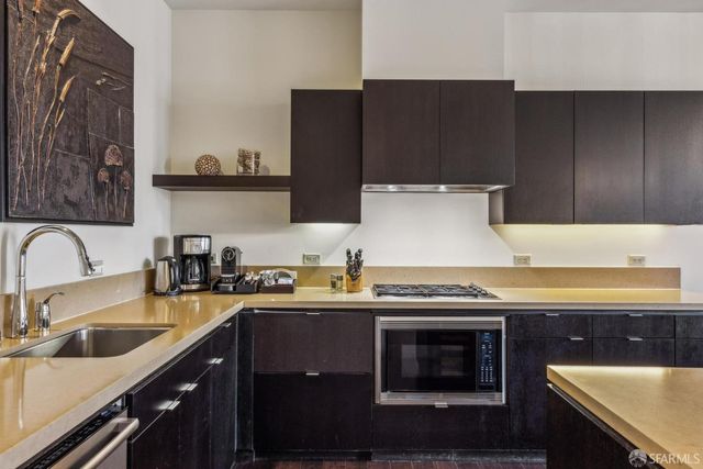 900 North Point Street 411, San Francisco, CA 94109